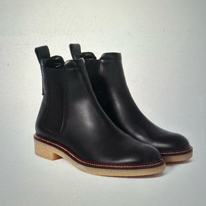 Everlane Chelsea Boots